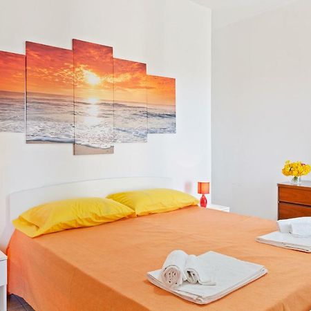 Focallo Seaside Holiday Flat Santa Maria Del Focallo Eksteriør bilde