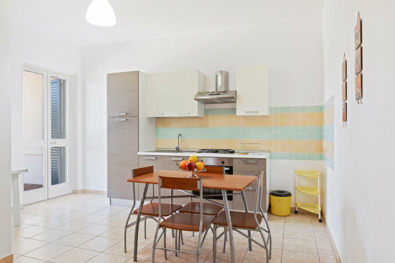 Focallo Seaside Holiday Flat Santa Maria Del Focallo Eksteriør bilde